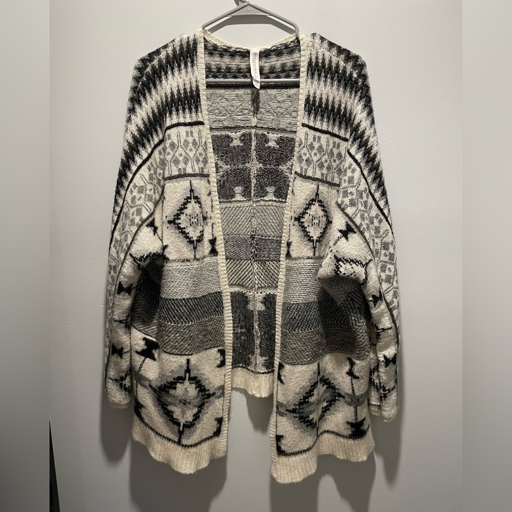 Aeropostale Sweater - Size L